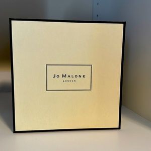 Jo Malone London gift box